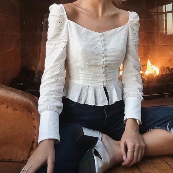 Lioness eyelet sweetheart top pixie market style - Picture 1 of 4